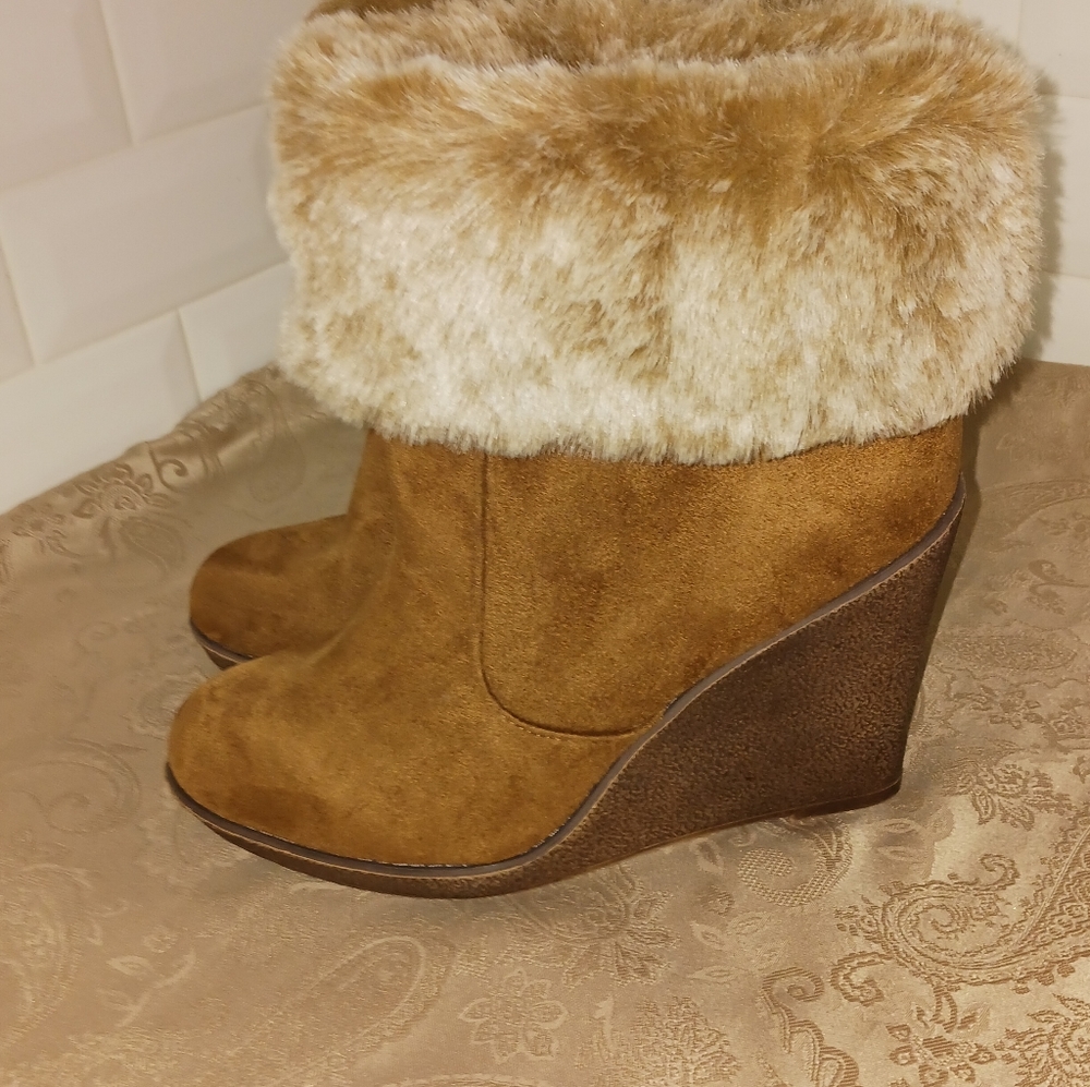 Zigisoho Fur Booties With Wedge Heels Size 10 - image 3